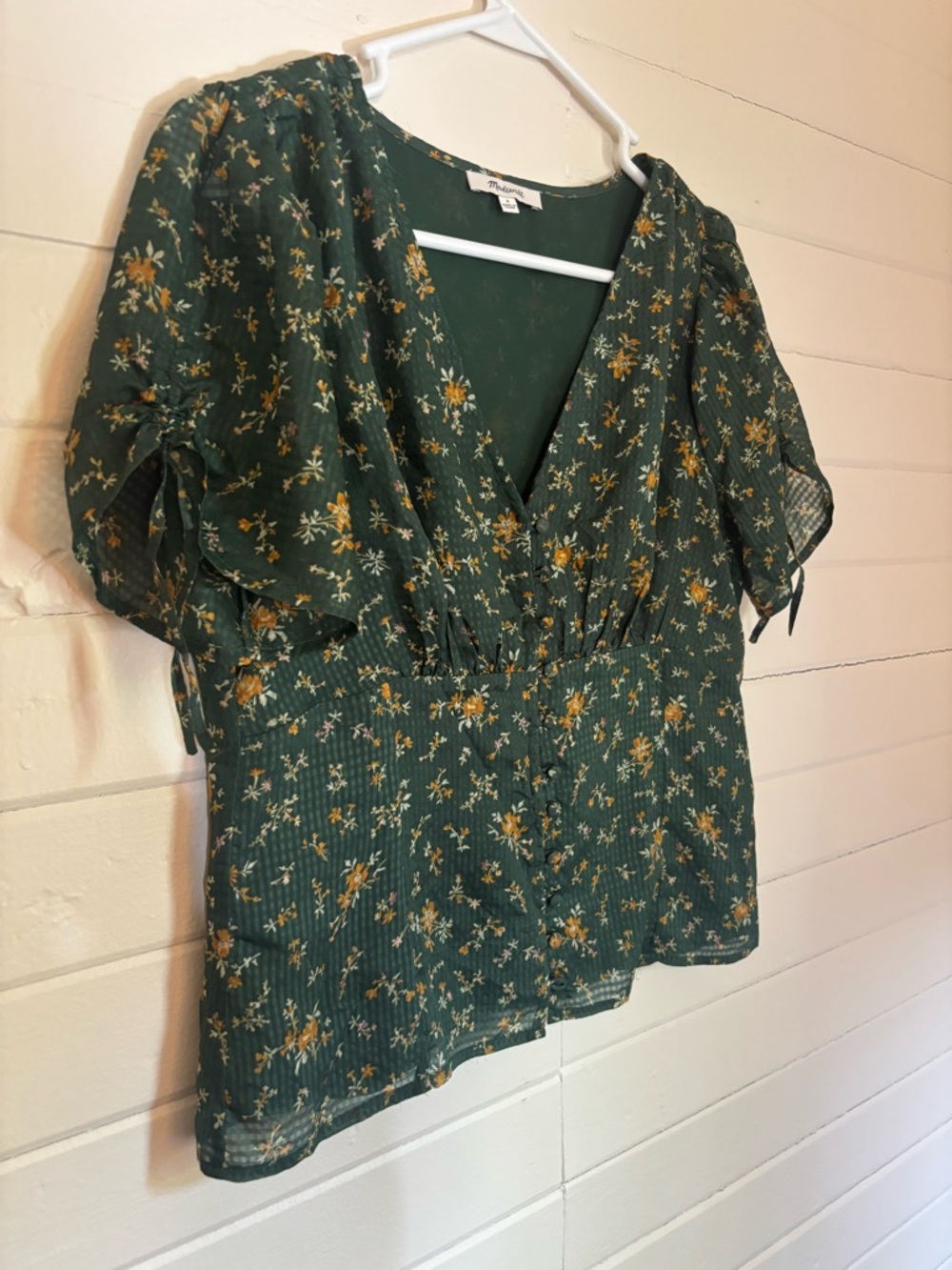 Madewell Green Floral V-Neck Button-Front Blouse - Picture 3 of 3
